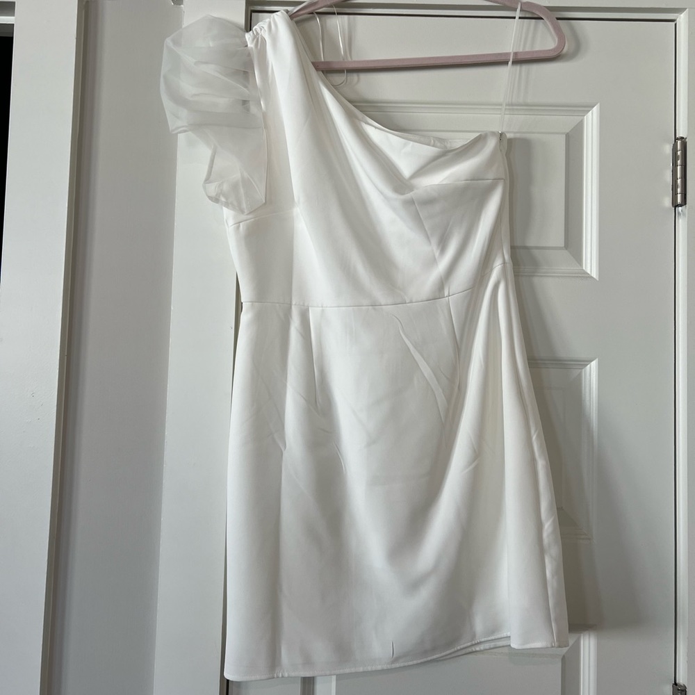 White one shoulder puff sleeve dress
